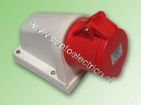 ENCHUFE HEMBRA SOBREPUESTA 3P T 32Amp. 380VAC. IP44 - PE200424